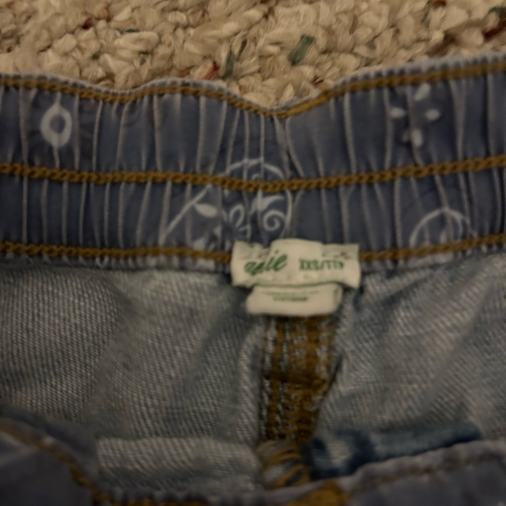 Shorts - Picture 2 of 2